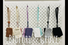 Load image into Gallery viewer, Delaney Wristlets